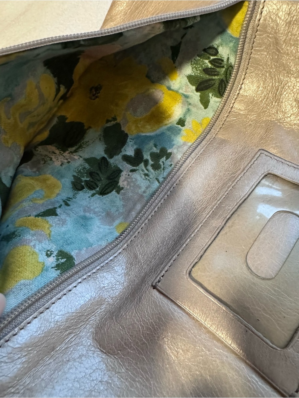 Hobo International Madeline Clutch silver metallic - Picture 7 of 12
